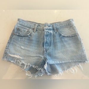 LEVI’S DENIM SHORTS NEVER WORN